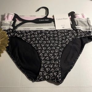 ~NWT~ 7-Day Sale! It’s my birthday! Calvin Klein 3 pk Panties - SZ M